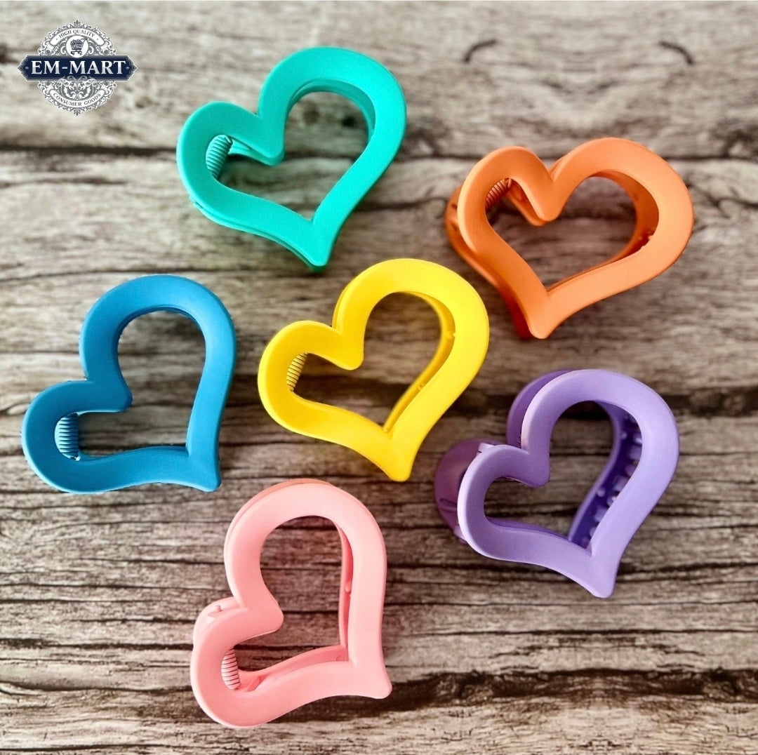 Random color mini heart clips 6pcs
